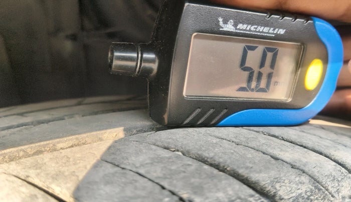 2023 Nissan MAGNITE Geza Edition CVT, Petrol, Automatic, 42,493 km, tyre