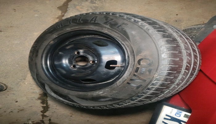 2017 Datsun Redi Go T (O), Petrol, Manual, 1,22,129 km, tyre