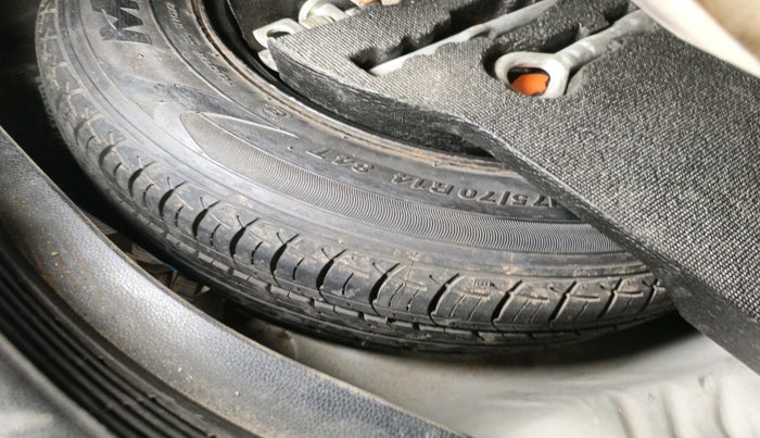 2015 Honda Jazz 1.2L I-VTEC V, Petrol, Manual, 92,795 km, tyre