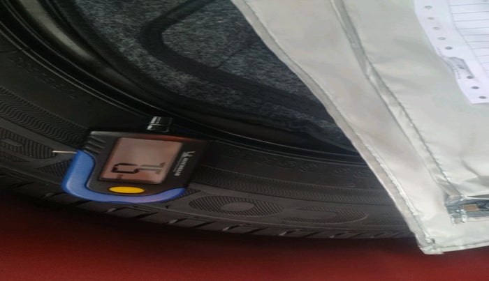 2025 Hyundai NEW I20 ASTA (O) 1.2 IVT, Petrol, Automatic, 1,458 km, tyre