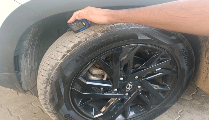 2024 Hyundai Creta 1.5 S (O) MPi iVT, Petrol, Automatic, 15,298 km, tyre