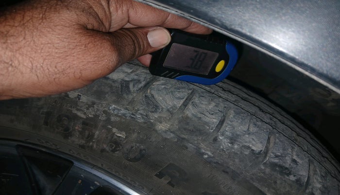 2017 Honda WR-V 1.5L I-DTEC VX MT, Diesel, Manual, 1,82,159 km, tyre