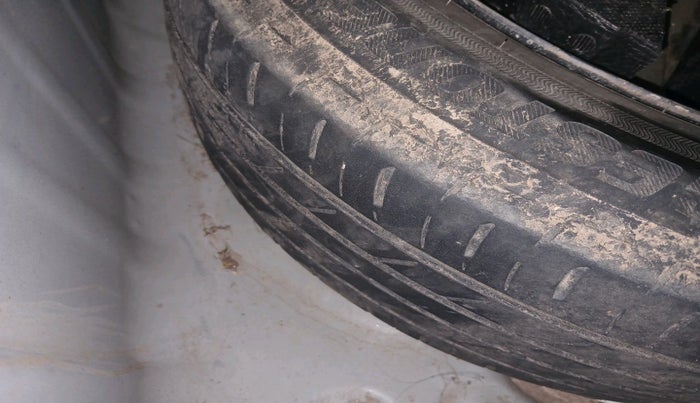 2017 Honda WR-V 1.5L I-DTEC VX MT, Diesel, Manual, 1,82,159 km, tyre