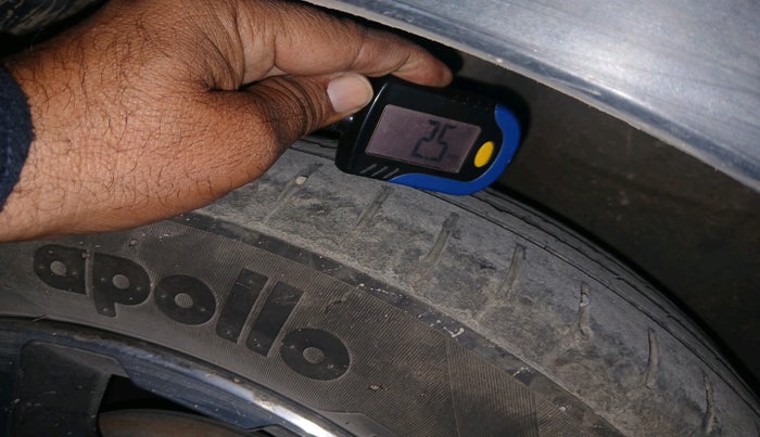 2017 Honda WR-V 1.5L I-DTEC VX MT, Diesel, Manual, 1,82,159 km, tyre