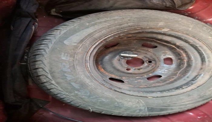 2017 Renault Kwid RXT 1.0, Petrol, Manual, 43,220 km, tyre