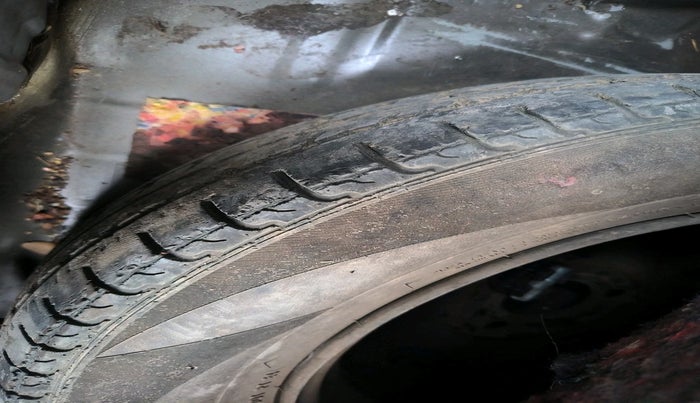 2019 Renault Kwid RXT 1.0 AMT (O), Petrol, Automatic, 56,603 km, tyre