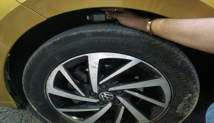 2022 Volkswagen VIRTUS TOPLINE TSI 1.0 MT, Petrol, Manual, 68,710 km, tyre