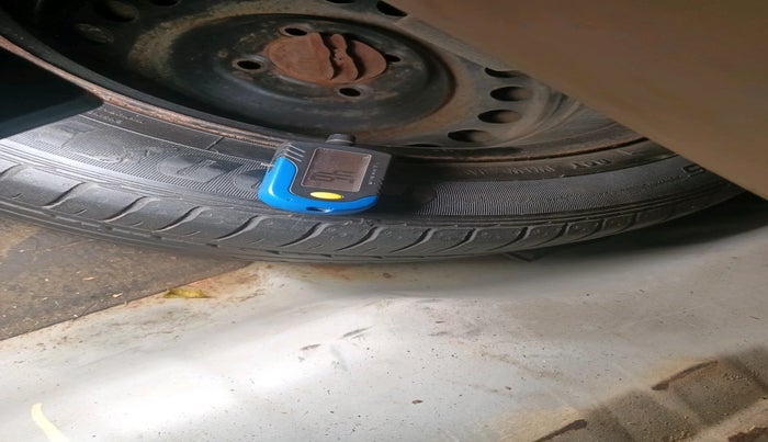 2016 Honda City 1.5L I-VTEC VX, Petrol, Manual, 1,07,075 km, tyre