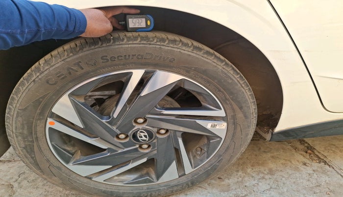 2022 Hyundai NEW I20 ASTA (O) 1.5 CRDI MT, Diesel, Manual, 31,046 km, tyre