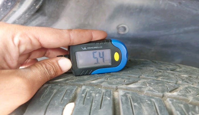 2023 Toyota HILUX HIGH 4X4 AT, Diesel, Automatic, 12,472 km, tyre