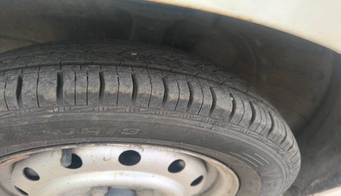 2011 Maruti Wagon R 1.0 LXI, Petrol, Manual, 62,315 km, tyre