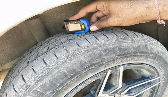 2011 Maruti Swift VDI, Diesel, Manual, 4,20,195 km, tyre