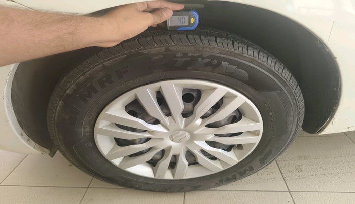 2019 Maruti Dzire VXI, Petrol, Manual, 1,34,523 km, tyre