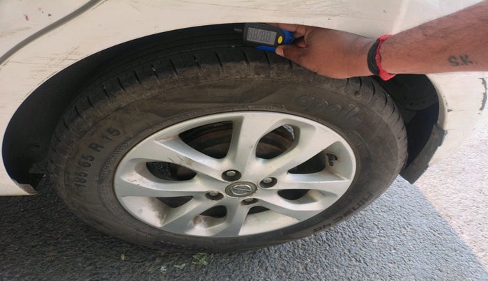 2015 Nissan Micra XV CVT, Petrol, Automatic, 66,785 km, tyre