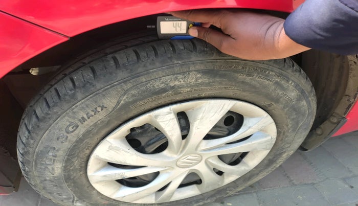 2019 Maruti Swift VXI AMT, Petrol, Automatic, 34,282 km, tyre