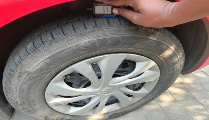 2019 Maruti Swift VXI AMT, Petrol, Automatic, 34,282 km, tyre