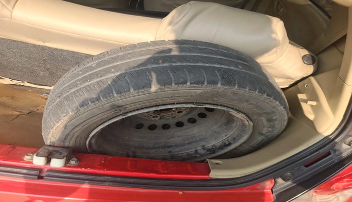 2014 Honda Brio S MT, Petrol, Manual, 85,267 km, tyre