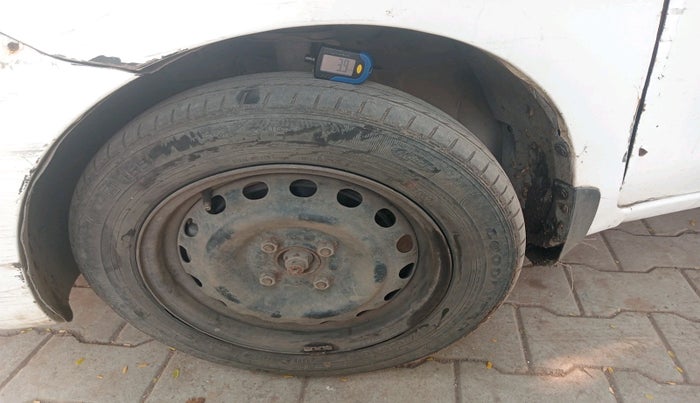 2010 Nissan Micra XL PETROL, Petrol, Manual, 1,68,904 km, tyre