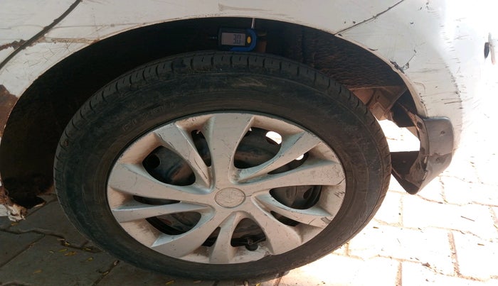 2010 Nissan Micra XL PETROL, Petrol, Manual, 1,68,904 km, tyre