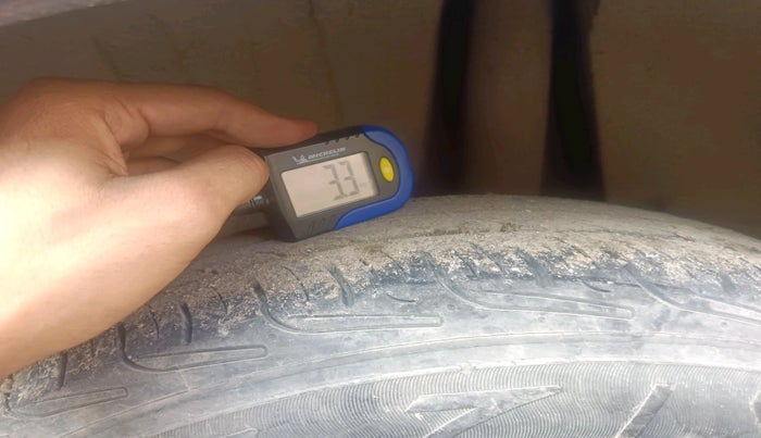 2017 Maruti Dzire VXI AMT, Petrol, Automatic, 1,30,005 km, tyre