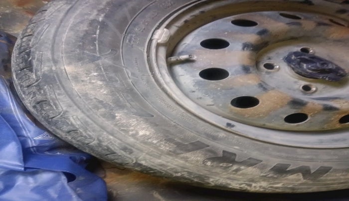 2017 Maruti Dzire VXI AMT, Petrol, Automatic, 1,30,005 km, tyre