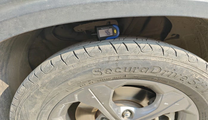 2021 KIA SELTOS HTK PLUS AT 1.5 DIESEL, Diesel, Automatic, 1,07,827 km, tyre