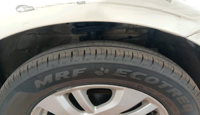 2014 Maruti Swift Dzire ZXI, Petrol, Manual, 77,674 km, tyre