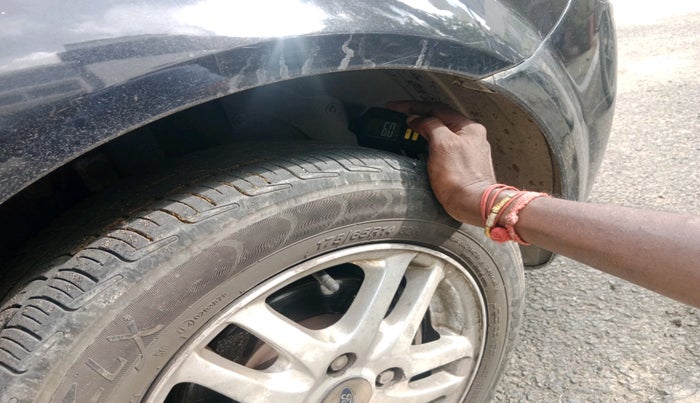 2010 Ford Fiesta SXI 1.4 DIESEL, Diesel, Manual, 1,86,008 km, tyre