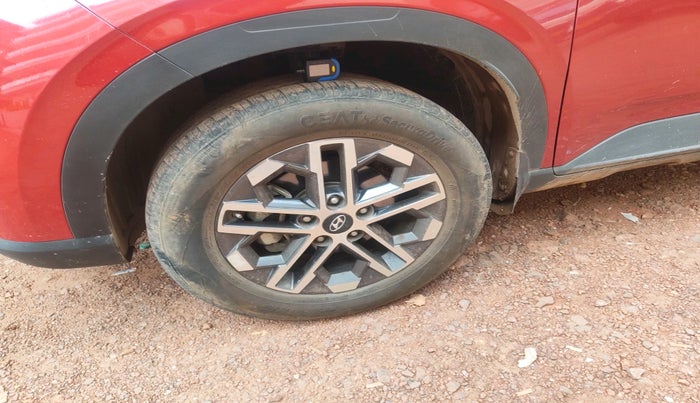 2023 Hyundai VENUE SX (O) 1.0 TURBO DCT, Petrol, Automatic, 21,051 km, tyre