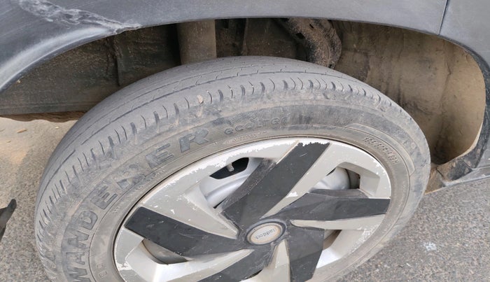 2021 Nissan MAGNITE XE, Petrol, Manual, 87,582 km, tyre