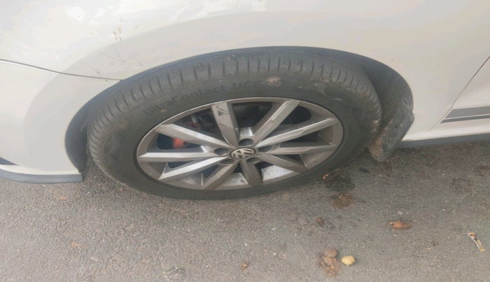 2020 Volkswagen Polo HIGHLINE PLUS 1.0L TSI AT, Petrol, Automatic, 65,099 km, tyre