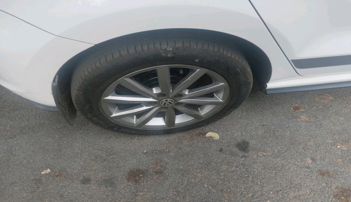 2020 Volkswagen Polo HIGHLINE PLUS 1.0L TSI AT, Petrol, Automatic, 65,099 km, tyre