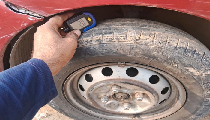 2013 Hyundai Eon D-LITE+, Petrol, Manual, 67,525 km, tyre