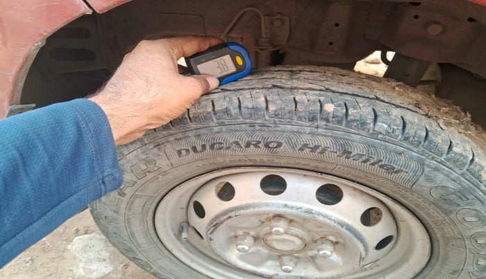 2013 Hyundai Eon D-LITE+, Petrol, Manual, 67,525 km, tyre