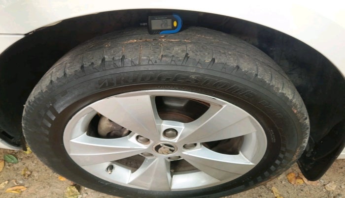 2019 Skoda Octavia 2.0 TDI CR STYLE, Diesel, Manual, 99,366 km, tyre