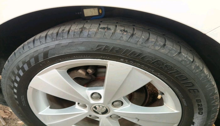 2019 Skoda Octavia 2.0 TDI CR STYLE, Diesel, Manual, 99,366 km, tyre