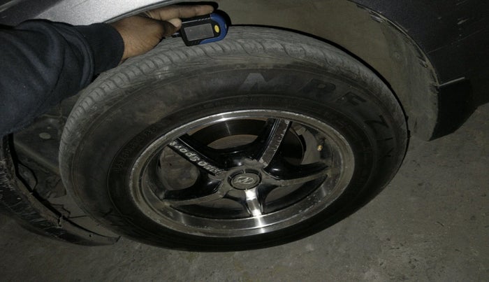 2013 Maruti Swift VXI, Petrol, Manual, 45,769 km, tyre