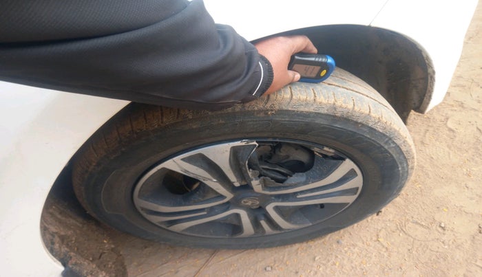 2024 Tata TIGOR XZ CNG, Petrol, Manual, 25,184 km, tyre