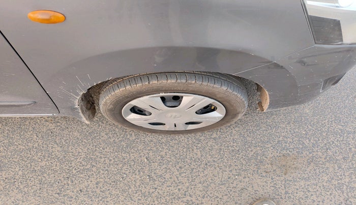 2017 Maruti Wagon R 1.0 VXI, Petrol, Manual, 54,908 km, tyre