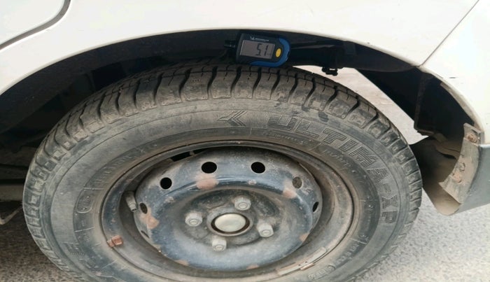 2015 Maruti Alto 800 LXI, Petrol, Manual, 44,137 km, tyre