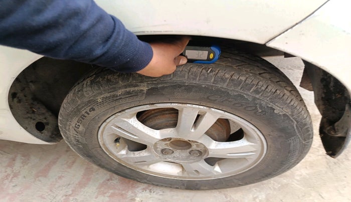 2012 Hyundai i20 ASTA 1.2, Petrol, Manual, 76,706 km, tyre