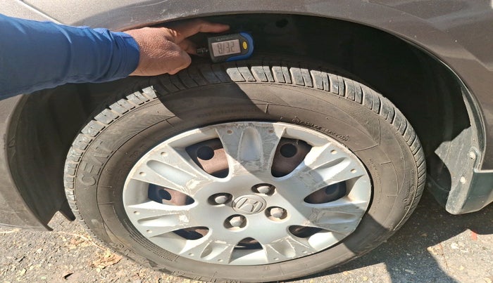 2013 Honda Amaze 1.2L I-VTEC S, Petrol, Manual, 33,202 km, tyre