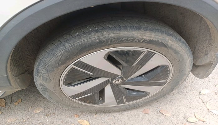 2023 MG ZS EV EXCLUSIVE, Electric, Automatic, 50,029 km, tyre