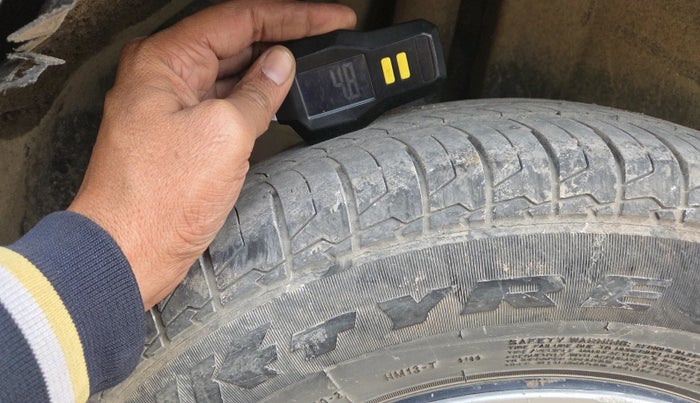 2016 Maruti Swift VXI, Petrol, Manual, 81,725 km, tyre