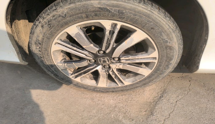 2021 Honda City 1.5L I-VTE V CVT, Petrol, Automatic, 28,593 km, tyre