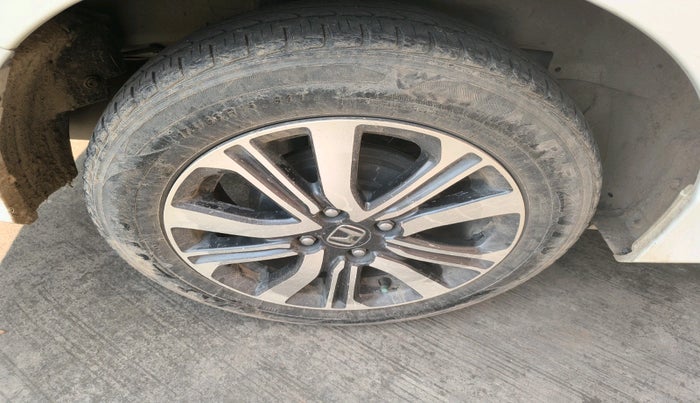 2021 Honda City 1.5L I-VTE V CVT, Petrol, Automatic, 28,593 km, tyre