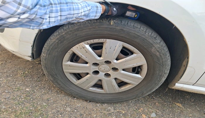 2012 Volkswagen Polo TRENDLINE 1.2L PETROL, Petrol, Manual, 1,86,441 km, tyre