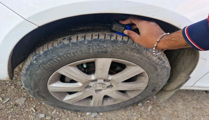 2012 Skoda Fabia ELEGANCE 1.2 TDI, Diesel, Manual, 1,07,110 km, tyre