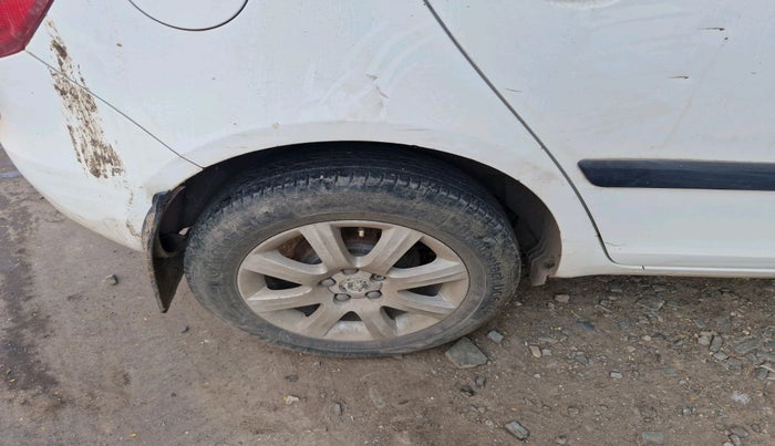 2012 Skoda Fabia ELEGANCE 1.2 TDI, Diesel, Manual, 1,07,110 km, tyre