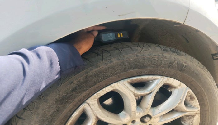 2017 Ford Ecosport TITANIUM 1.5L DIESEL, Diesel, Manual, 1,27,484 km, tyre